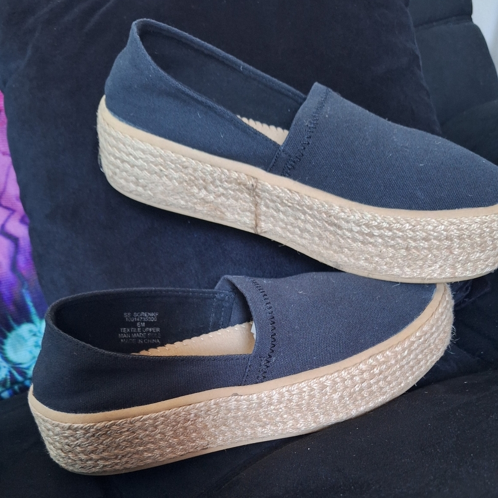 "SUN AND STONE" Sneakers